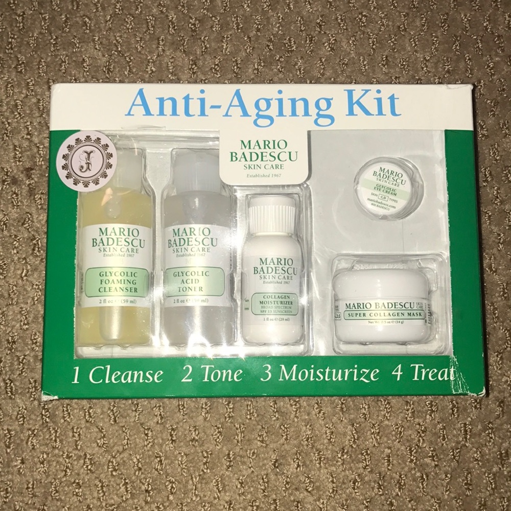 ⭐️ BRAND NEW- Mario Badescu Anti-Aging Kit